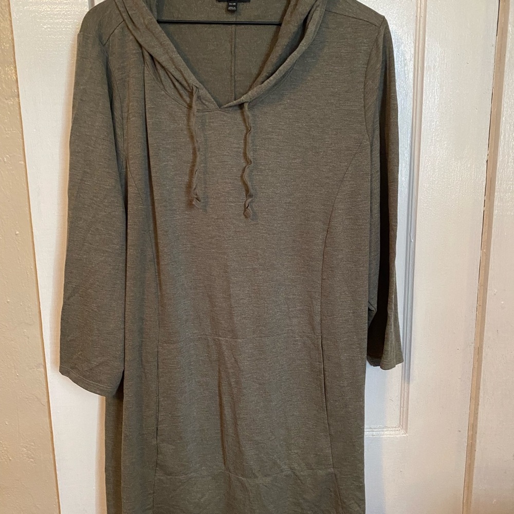 Lane Bryant olive green tunic lightweight hoodie 3/4 sleeve 26/28 kangaroo pocke